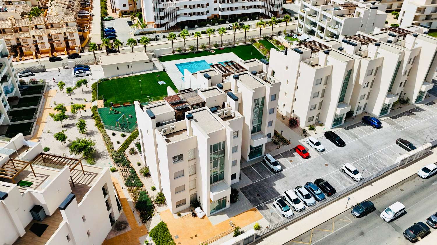 Ático de 2 dormitorios en venta en Villamartin