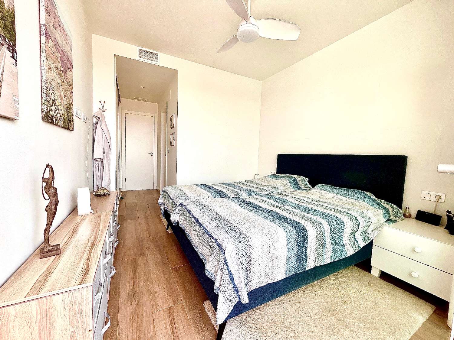 Ático de 2 dormitorios en venta en Villamartin