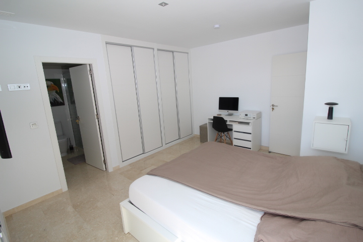 Luxuswohnung in einer Wohnanlage in Villamartin – 2. Etage mit Aufzug