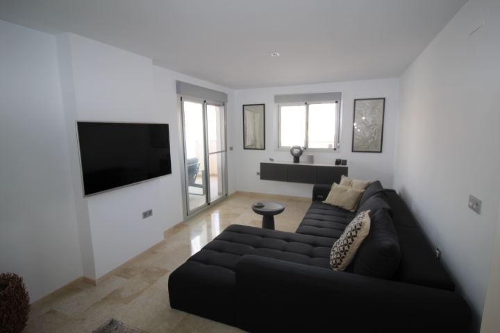 Luxuswohnung in einer Wohnanlage in Villamartin – 2. Etage mit Aufzug