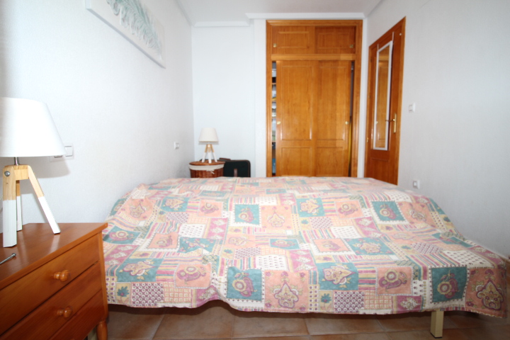 Encantador bungalow adosado de 2 habitaciones y 1 baño, con piscina comunitaria en Montegolf - Villamartin
