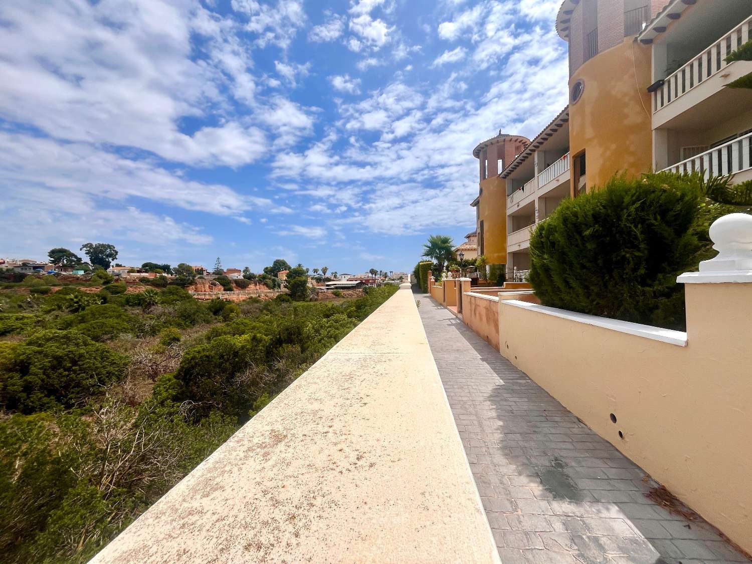 Apartamento bajo En Urb Playa Golf – Los Dolses