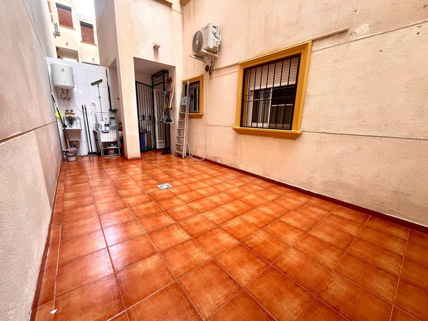Apartamento bajo En Urb Playa Golf – Los Dolses