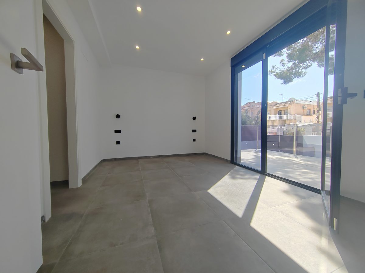 Luxuriöse Villa mit 4 Schlafzimmern in Los Balcones