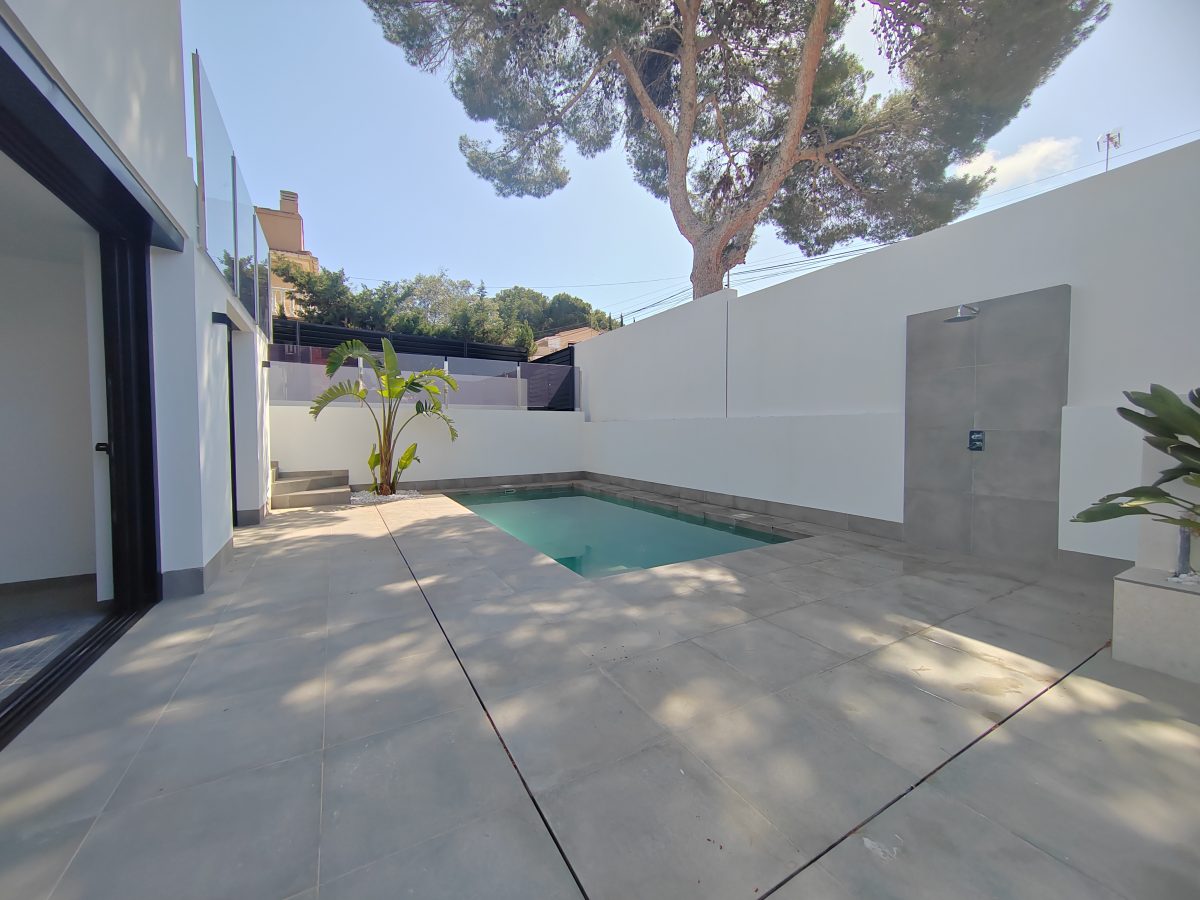 Luxuriöse Villa mit 4 Schlafzimmern in Los Balcones