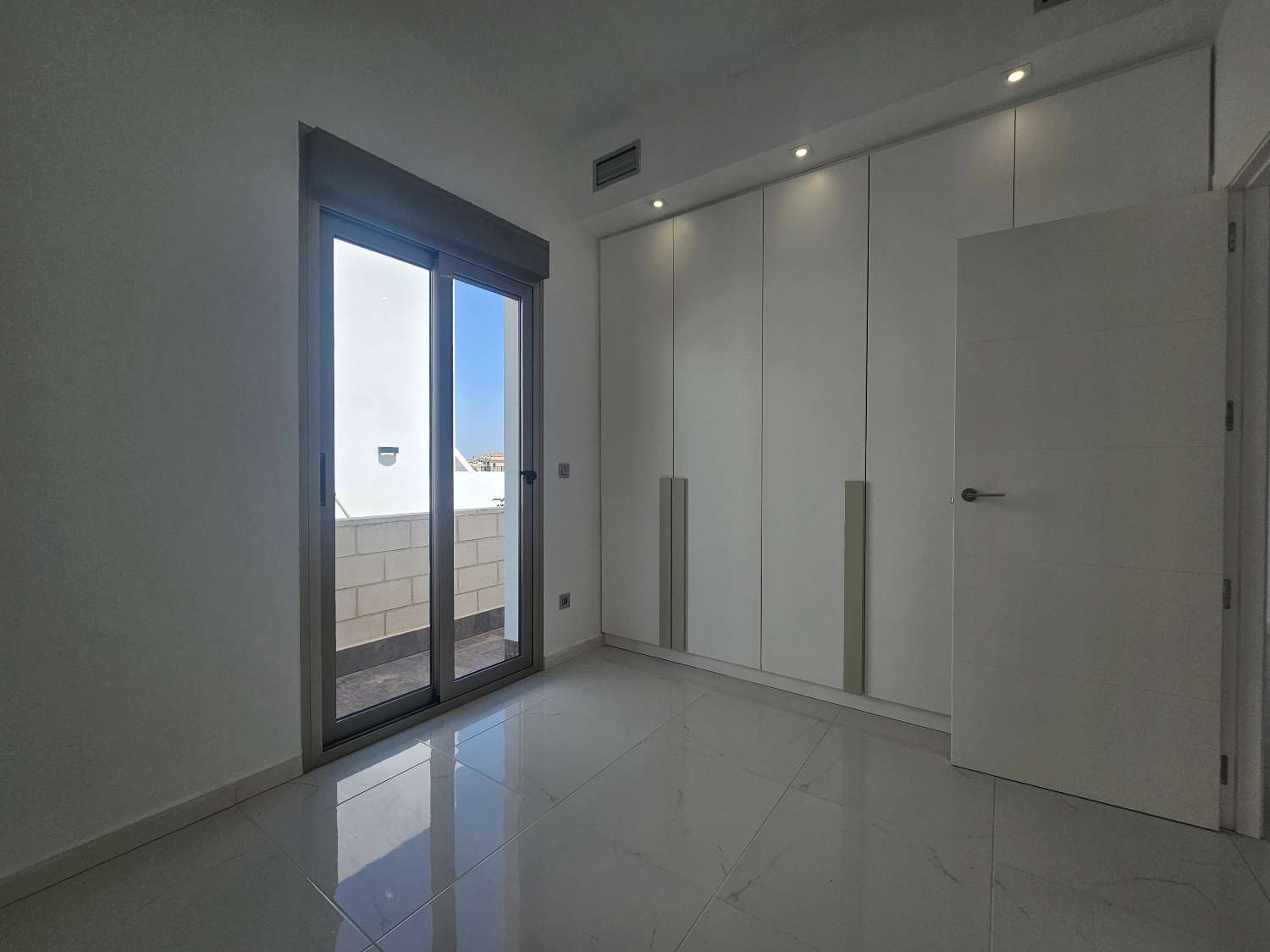 Villa te koop in Villamartín-Las Filipinas (Orihuela)