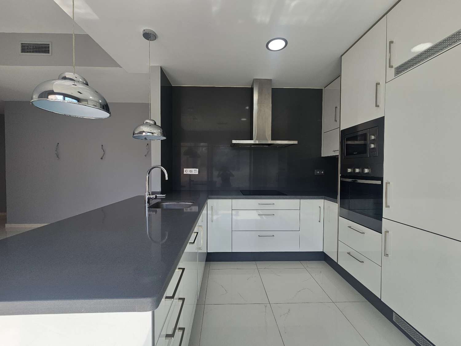 Villa te koop in Villamartín-Las Filipinas (Orihuela)