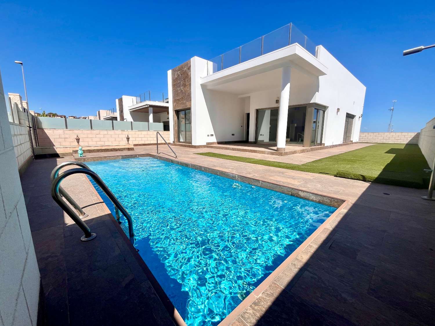 Villa te koop in Villamartín-Las Filipinas (Orihuela)