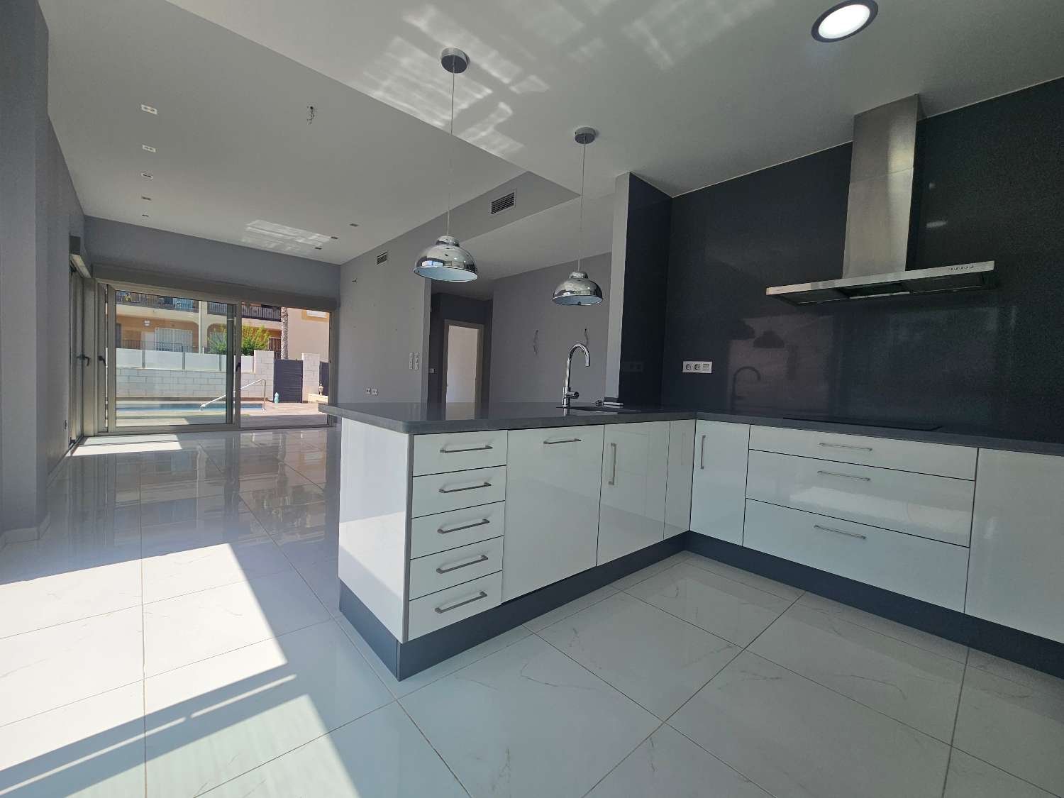 Villa te koop in Villamartín-Las Filipinas (Orihuela)