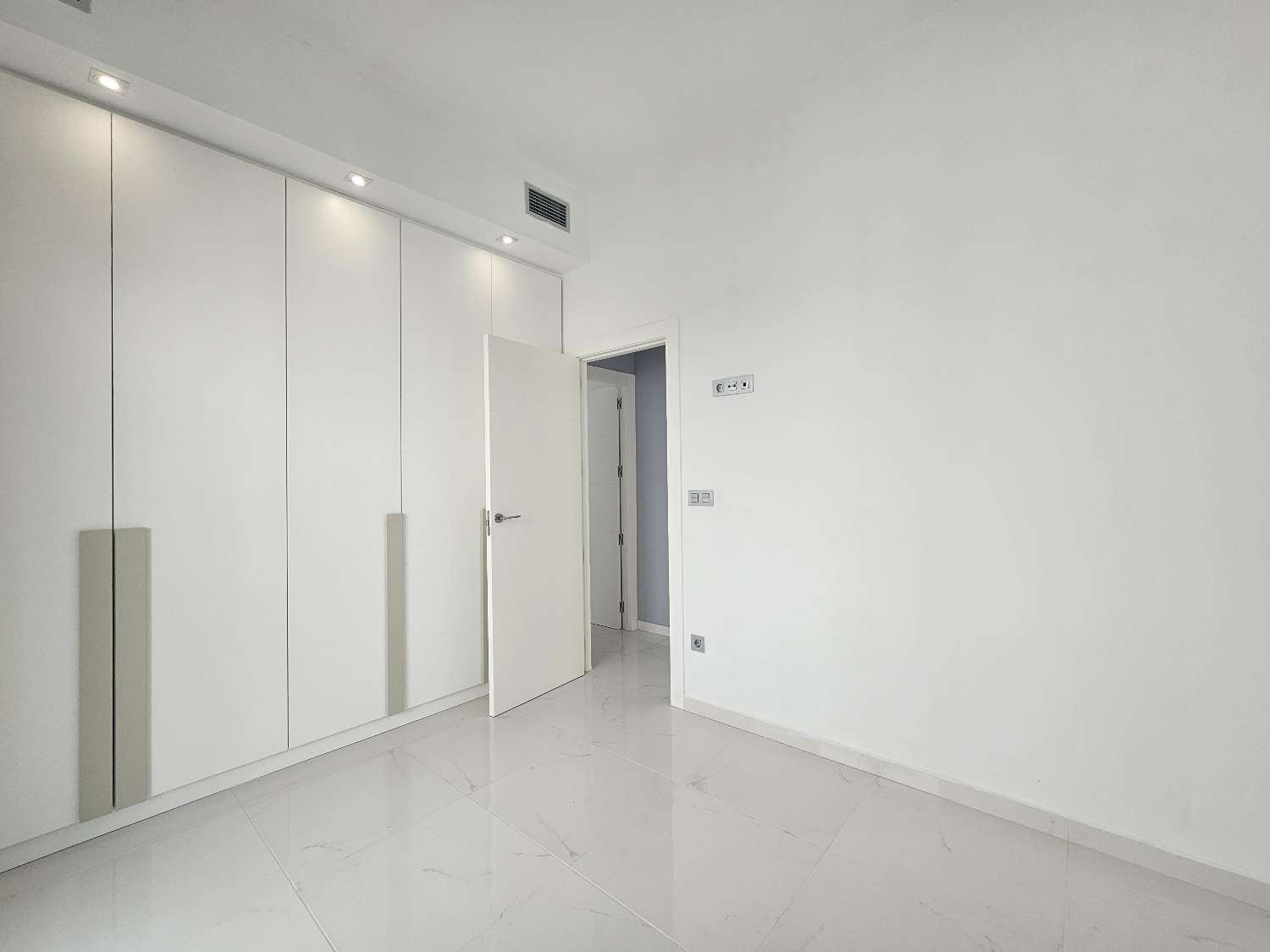 Villa te koop in Villamartín-Las Filipinas (Orihuela)
