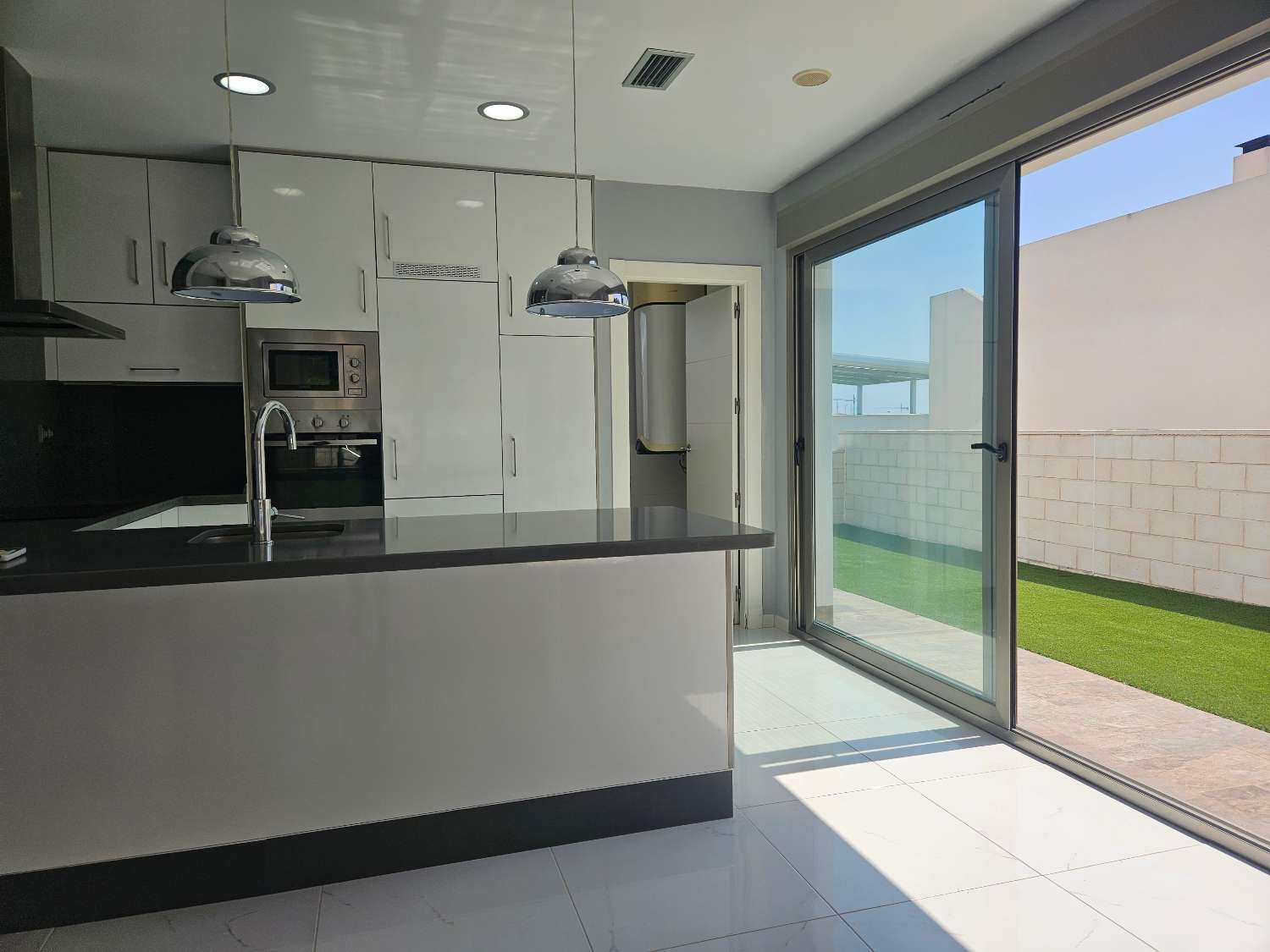 Villa te koop in Villamartín-Las Filipinas (Orihuela)