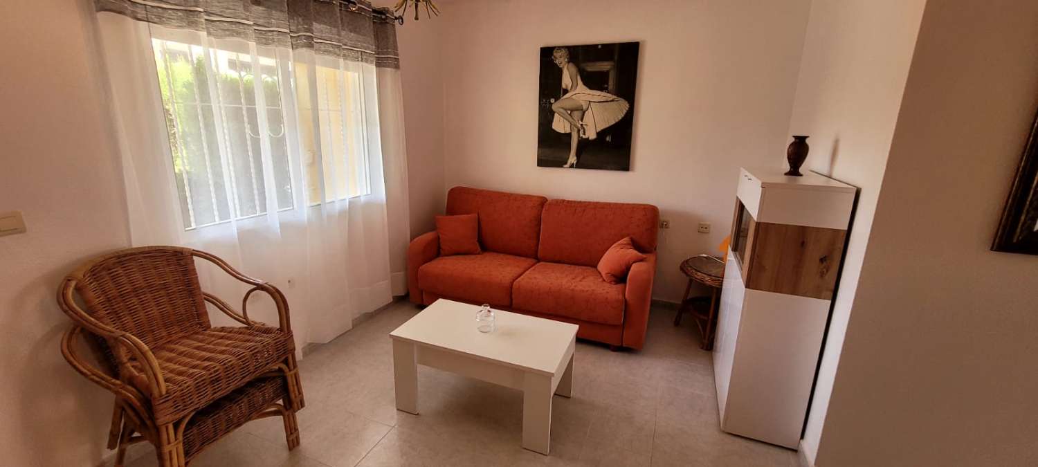 Erdgeschoss mit Gemeinschaftspool, 1 Schlafzimmer