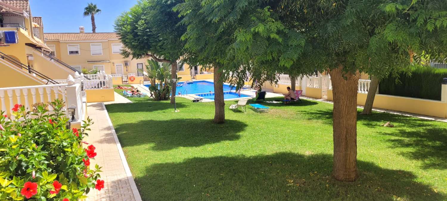 Erdgeschoss mit Gemeinschaftspool, 1 Schlafzimmer