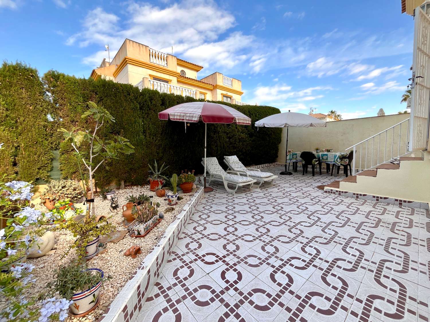 Apartamento de 2 dormitorios en venta en Playa Flamenca