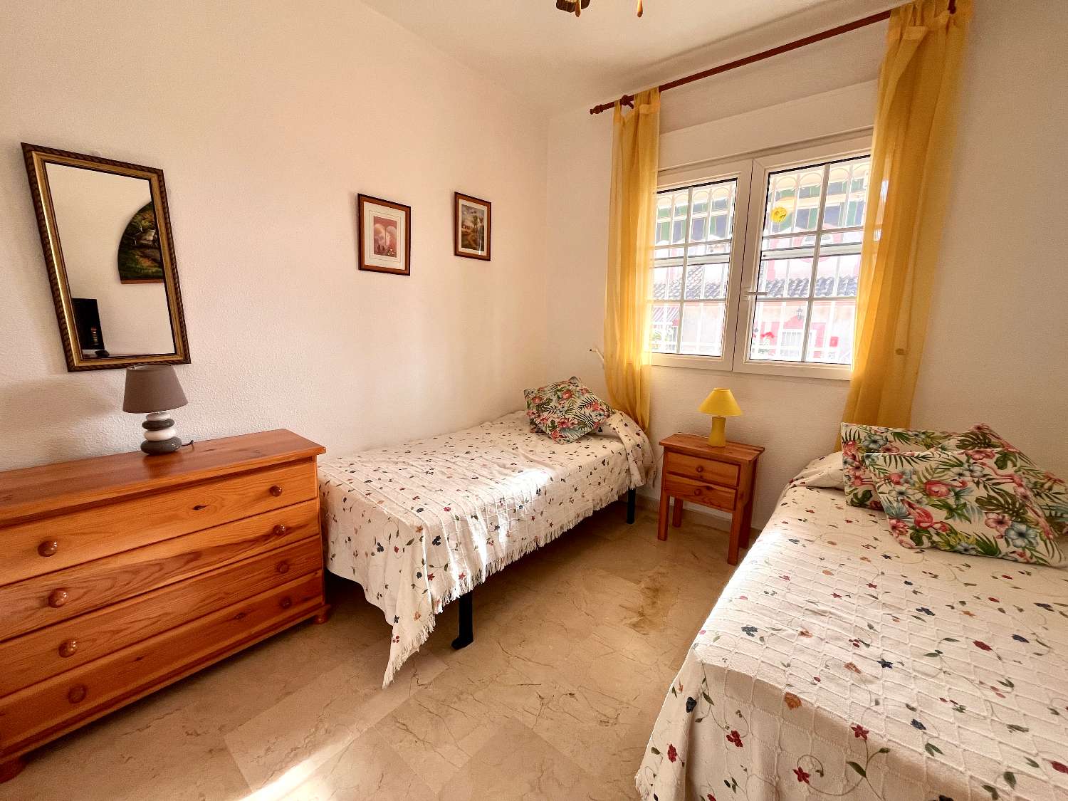 Apartamento de 2 dormitorios en venta en Playa Flamenca