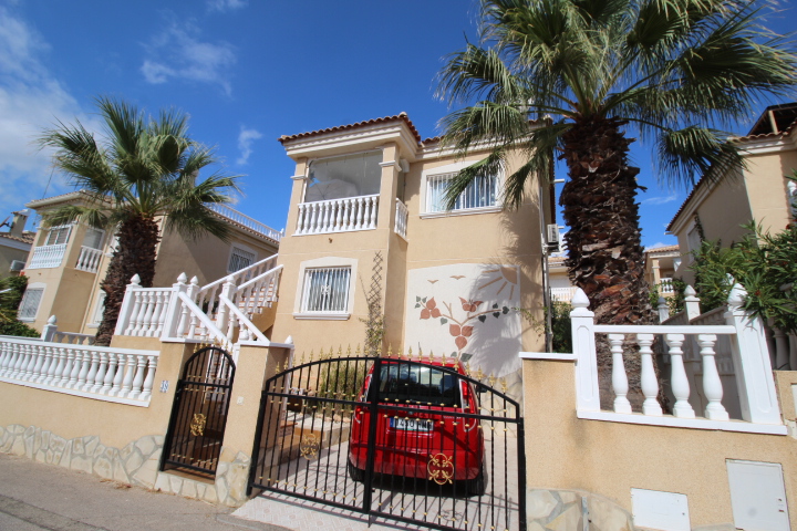 Chalet independiente con 2 apartamentos independientes en Montegolf