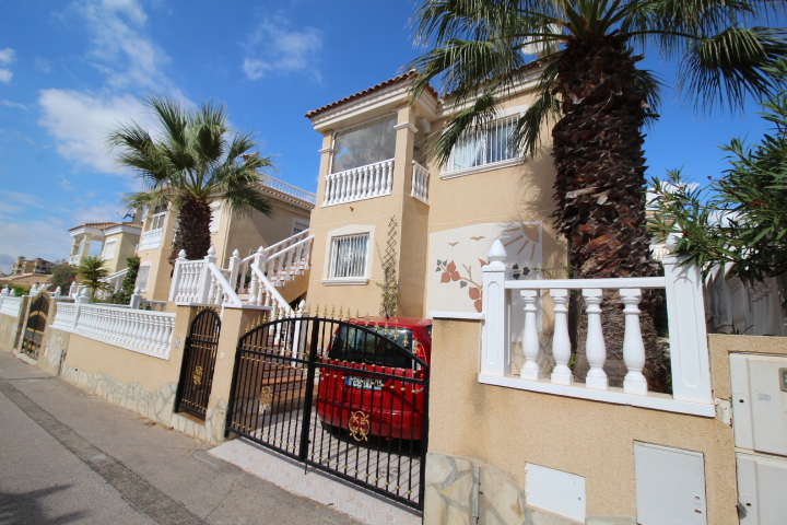Chalet independiente con 2 apartamentos independientes en Montegolf