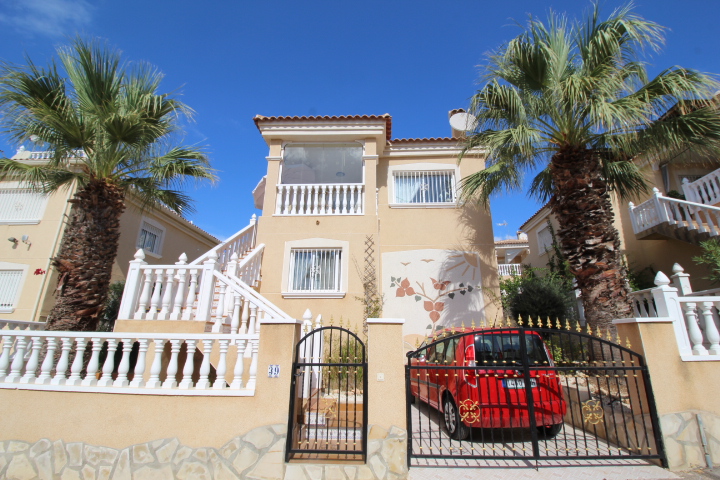Chalet independiente con 2 apartamentos independientes en Montegolf