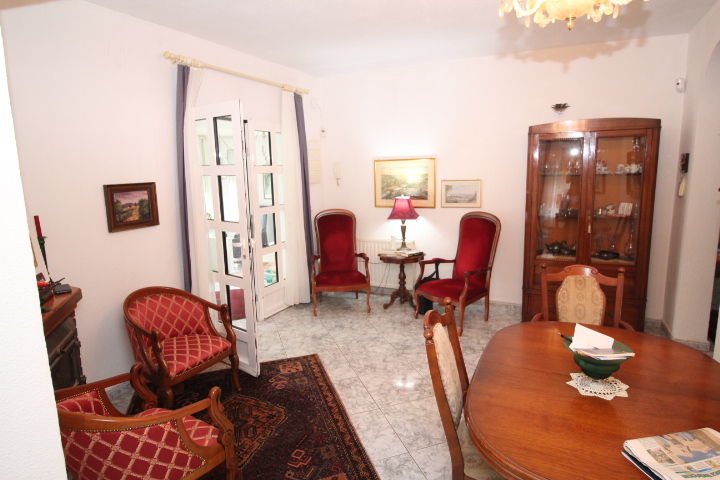 Chalet independiente en Las Filipinas Blue Lagoon con 5 habitaciones y 4 baños, apartamento separado y una piscina