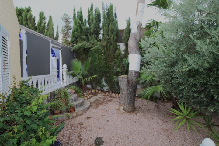 Chalet independiente en Las Filipinas Blue Lagoon con 5 habitaciones y 4 baños, apartamento separado y una piscina
