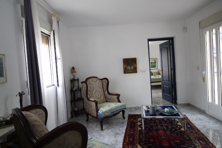 Chalet independiente en Las Filipinas Blue Lagoon con 5 habitaciones y 4 baños, apartamento separado y una piscina