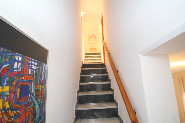 Chalet independiente en Las Filipinas Blue Lagoon con 5 habitaciones y 4 baños, apartamento separado y una piscina
