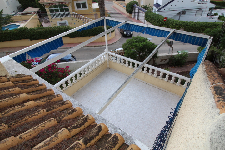 Chalet independiente en Las Filipinas Blue Lagoon con 5 habitaciones y 4 baños, apartamento separado y una piscina