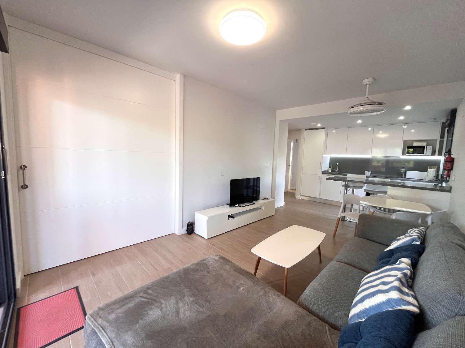 Apartamento de 2 dormitorios en venta en Villamartín