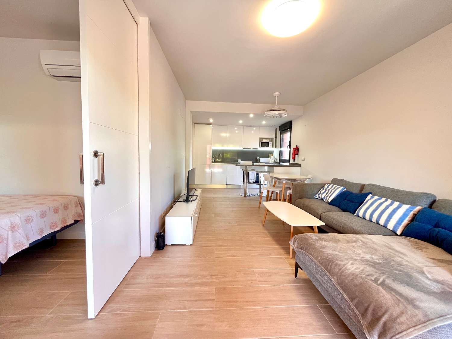Apartamento de 2 dormitorios en venta en Villamartín