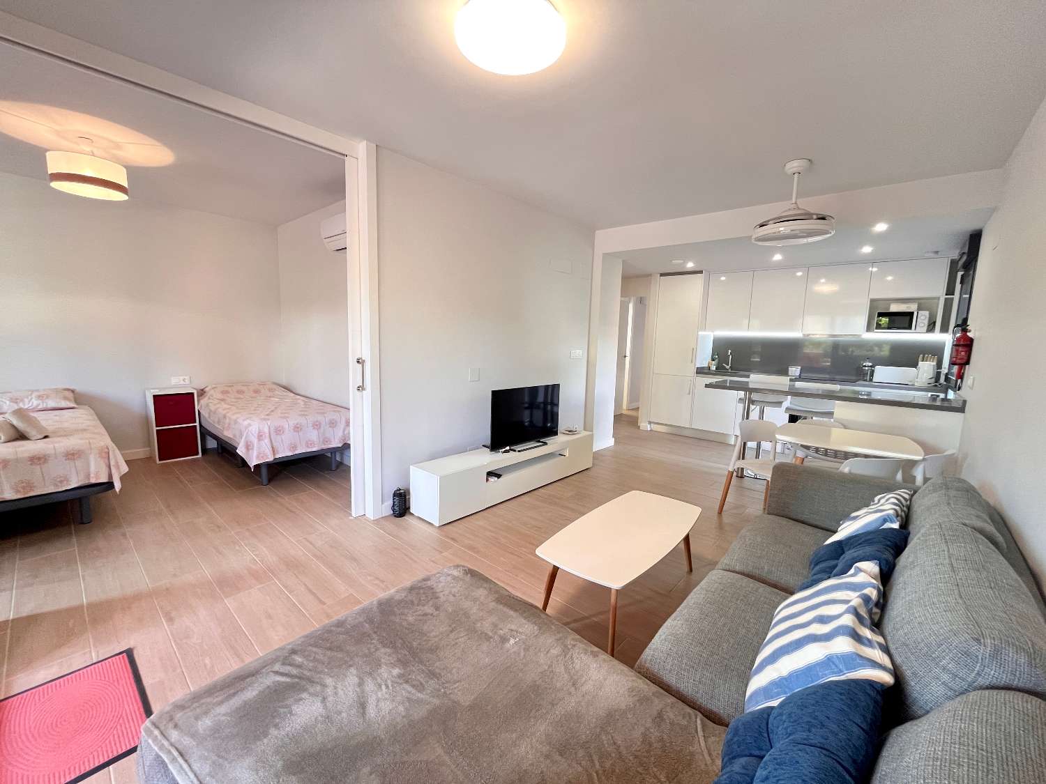 Apartamento de 2 dormitorios en venta en Villamartín