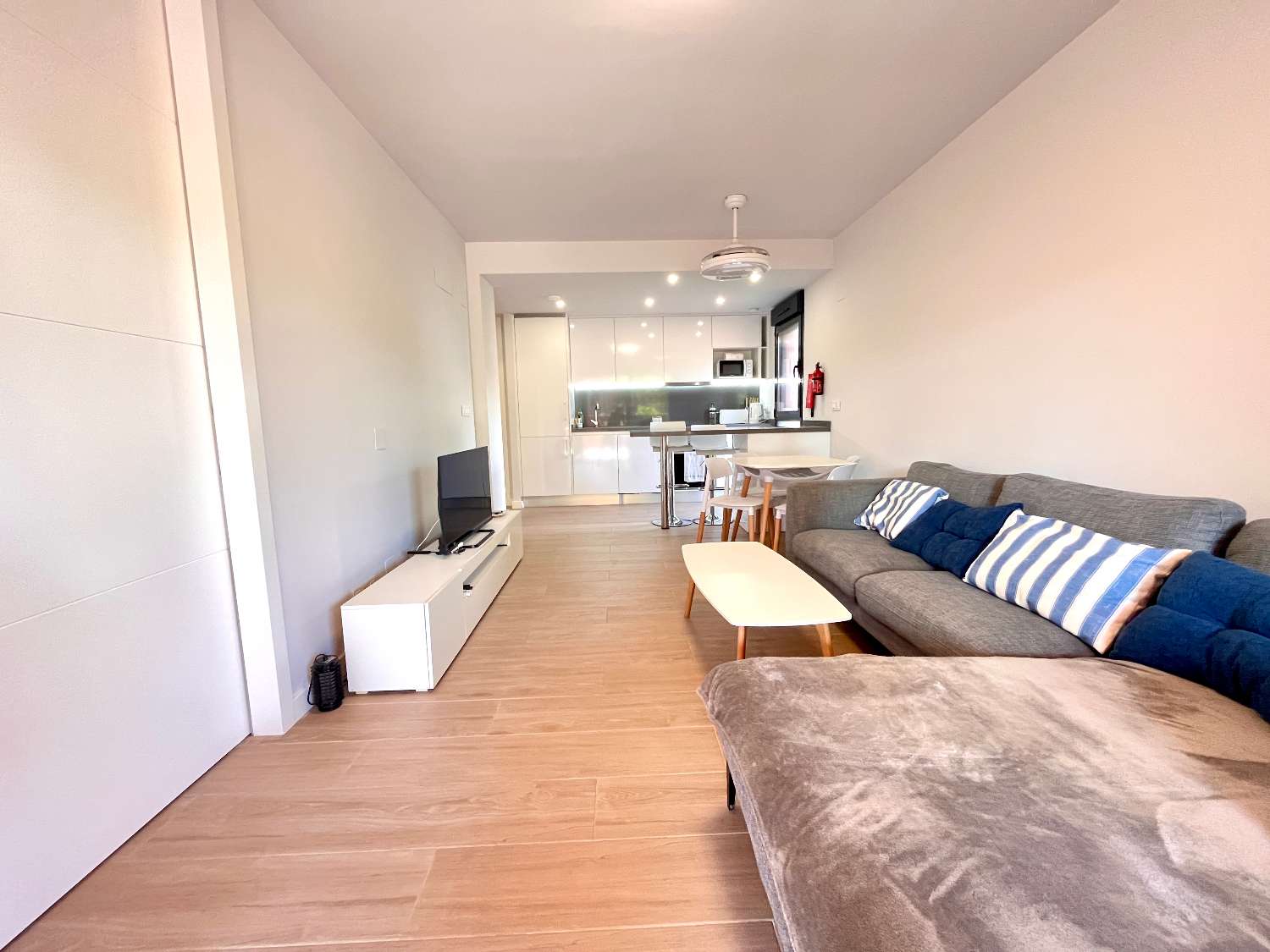 Apartamento de 2 dormitorios en venta en Villamartín