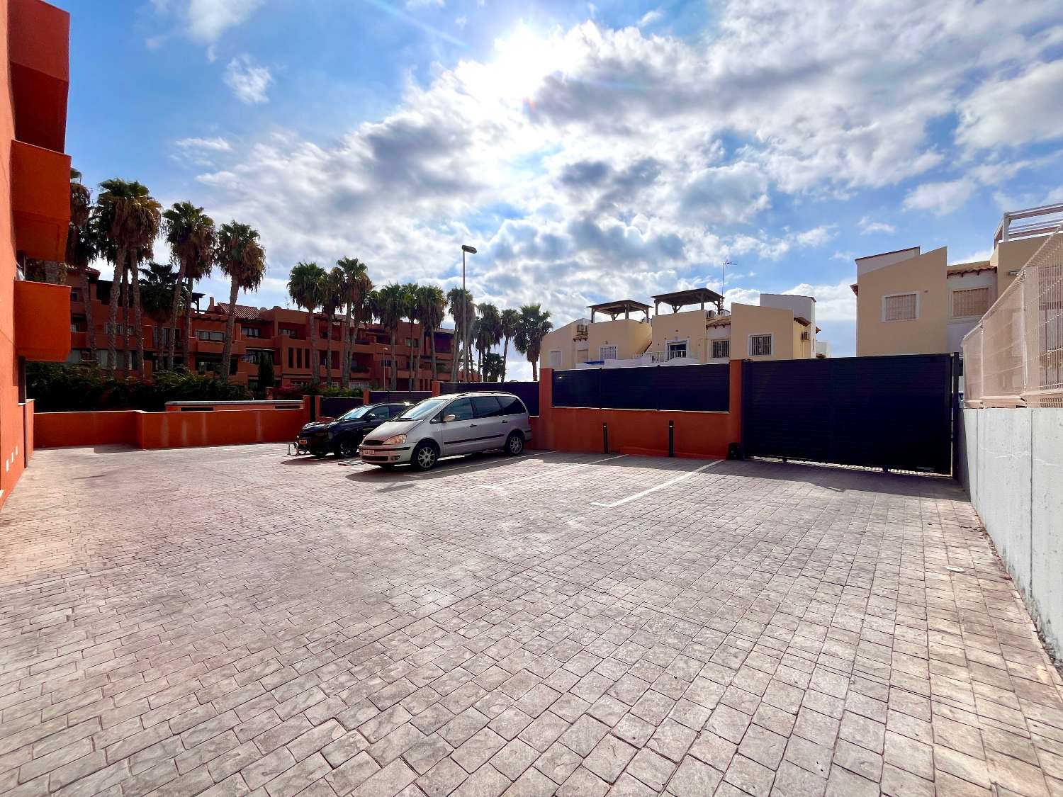 Apartamento de 2 dormitorios en venta en Villamartín