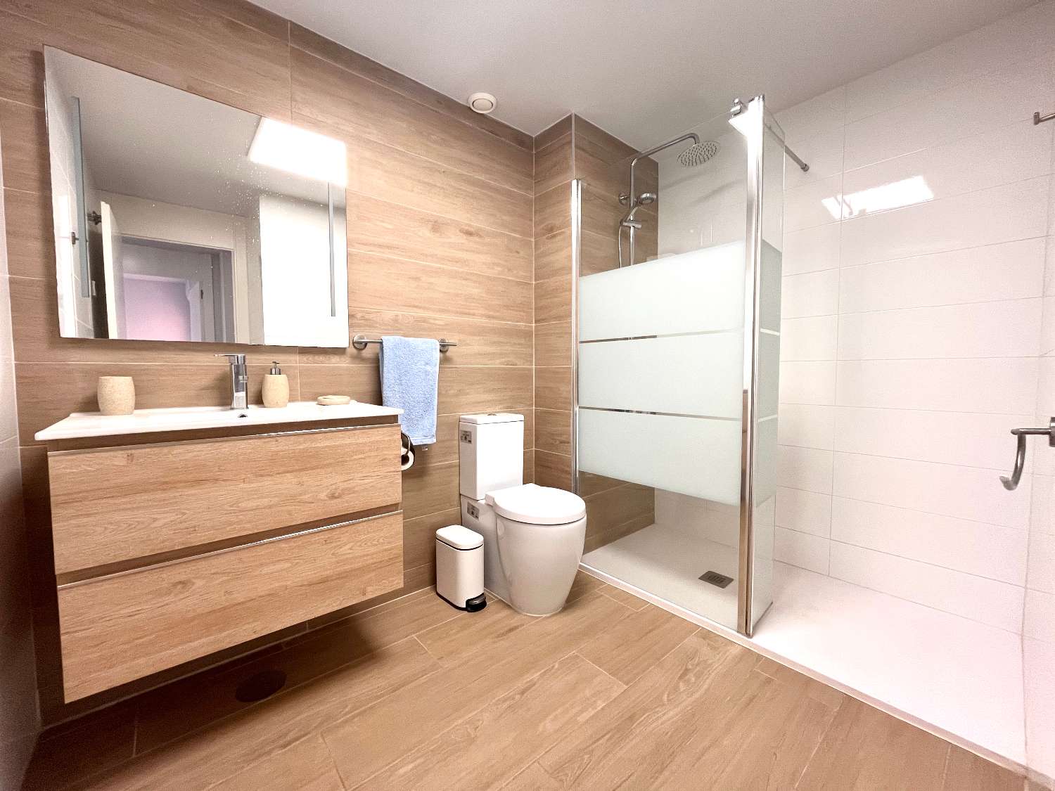 Apartamento de 2 dormitorios en venta en Villamartín