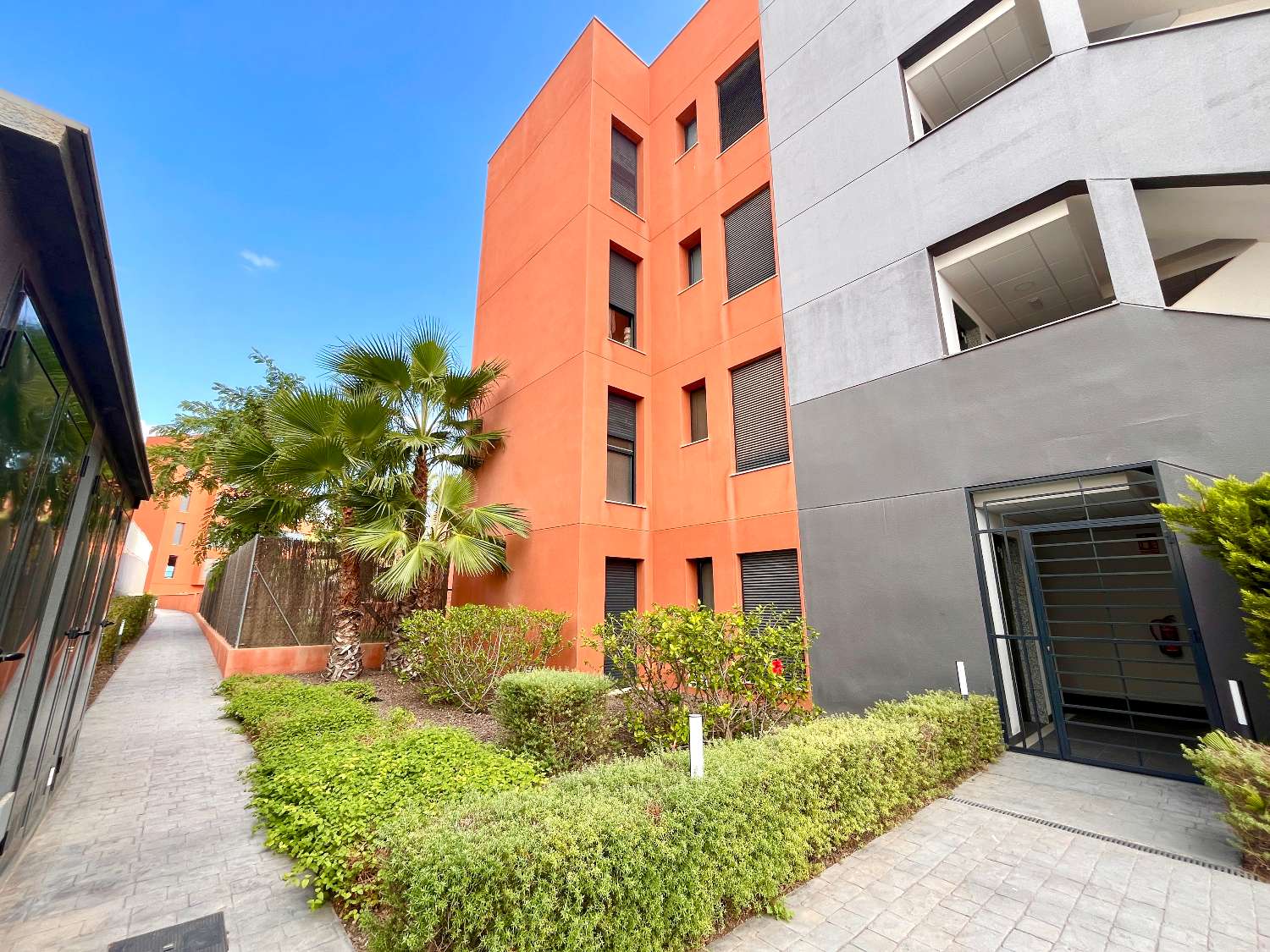 Apartamento de 2 dormitorios en venta en Villamartín