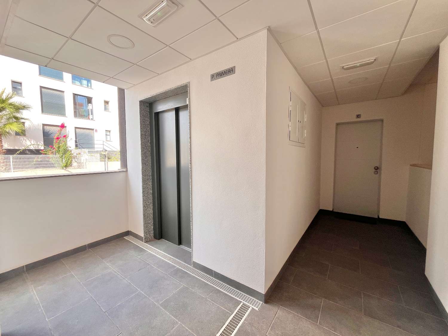 Apartamento de 2 dormitorios en venta en Villamartín