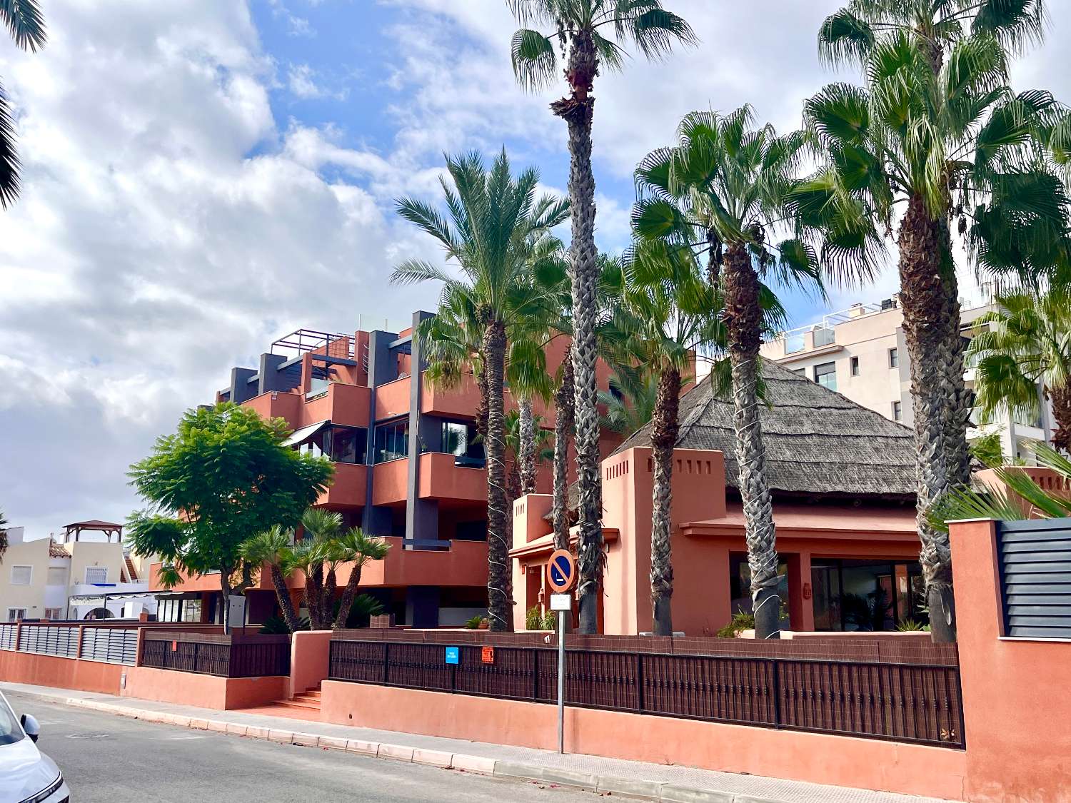 Apartamento de 2 dormitorios en venta en Villamartín