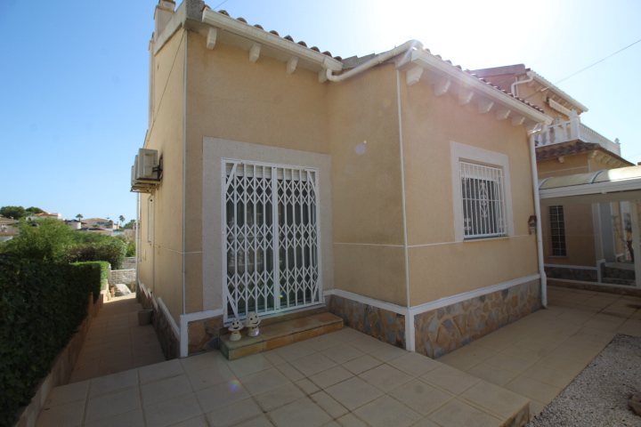 Villa til salg i San Miguel de Salinas