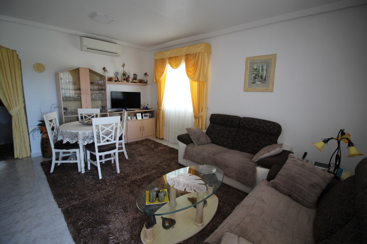 Villa til salg i San Miguel de Salinas