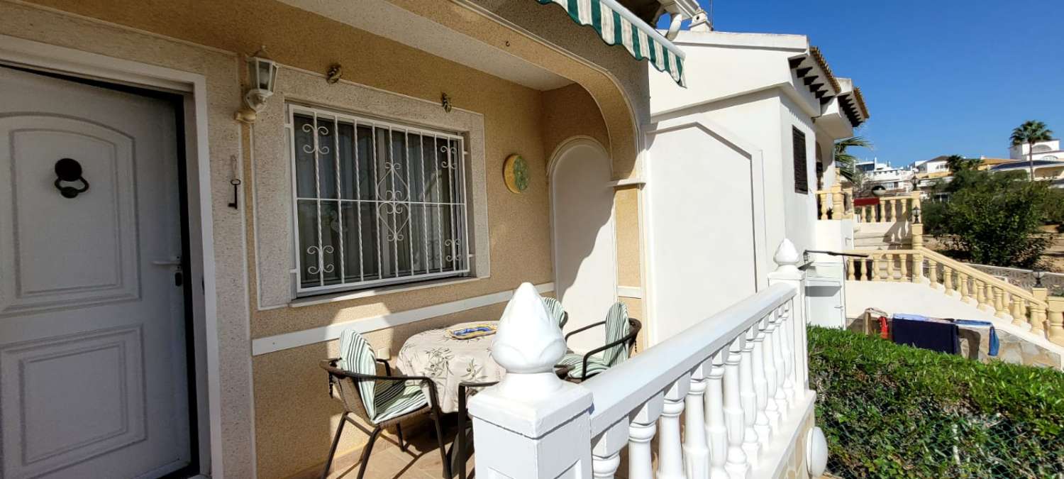 Villa til salg i San Miguel de Salinas