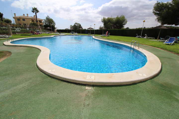 Fantástico Dúplex en excelente estado, ubicado en privilegiada zona de Campoamor Golf.