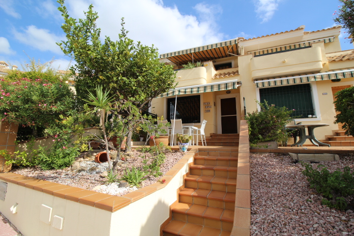 Fantástico Dúplex en excelente estado, ubicado en privilegiada zona de Campoamor Golf.