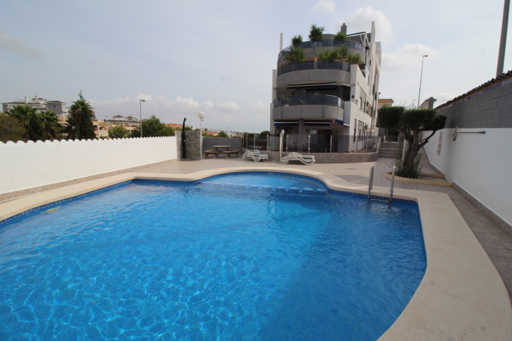 Appartement te koop in Villamartín-Las Filipinas (Orihuela)