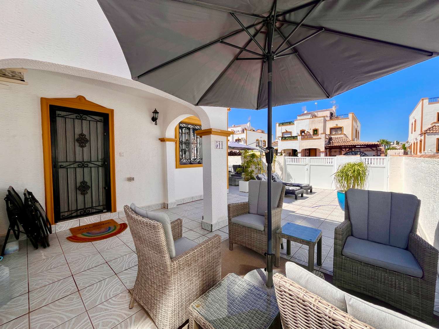 Casa adosada de 3 dormitorios en venta en Bigastro