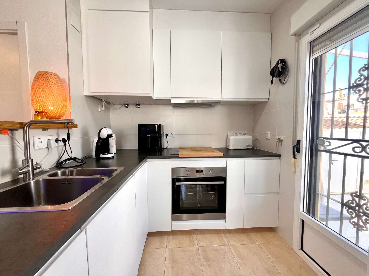 Casa adosada de 3 dormitorios en venta en Bigastro