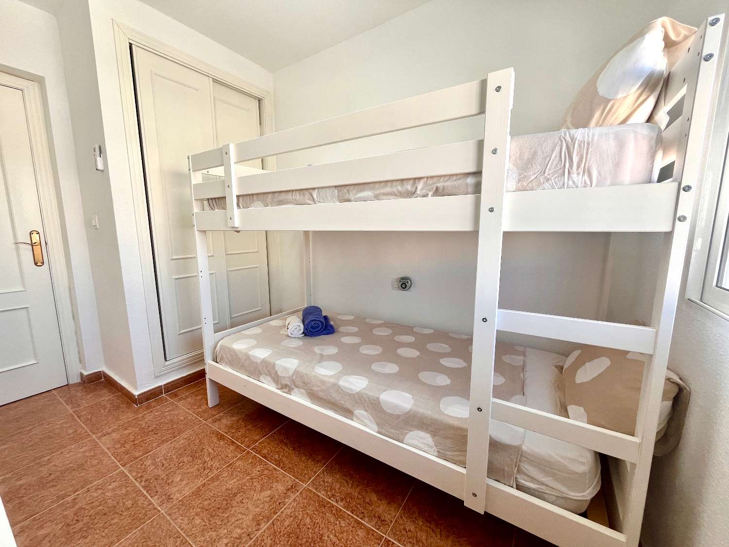 Casa adosada de 3 dormitorios en venta en Bigastro