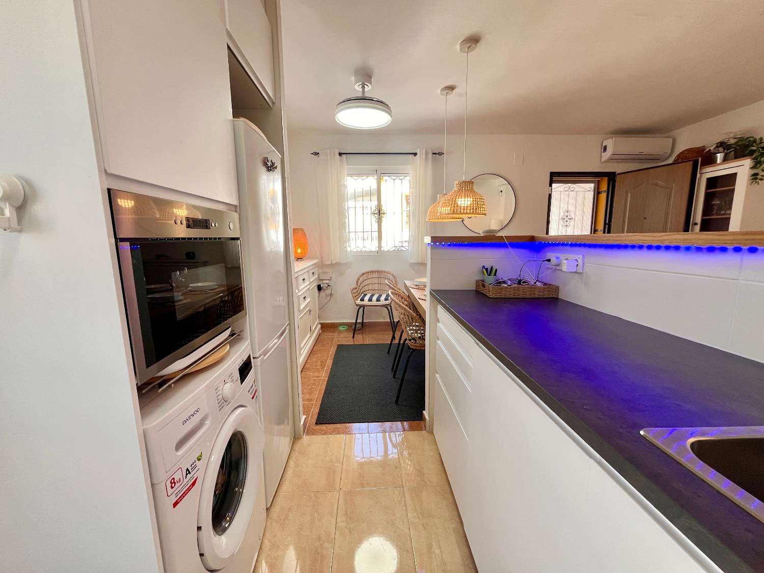 Casa adosada de 3 dormitorios en venta en Bigastro