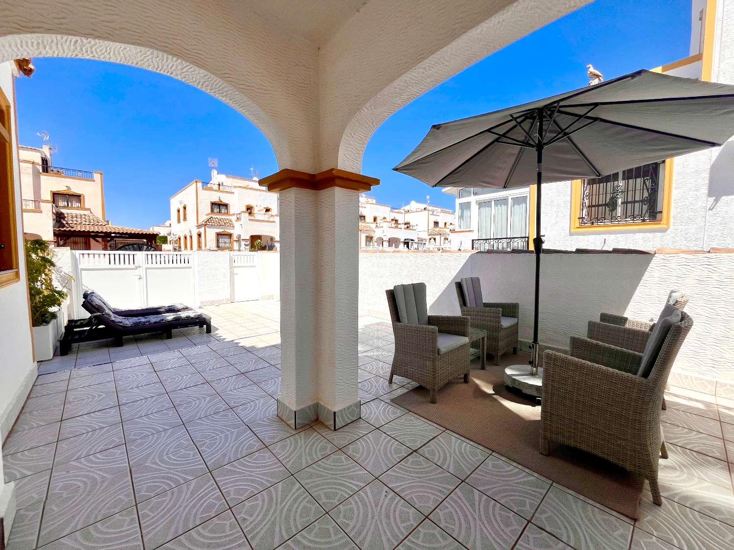 Casa adosada de 3 dormitorios en venta en Bigastro