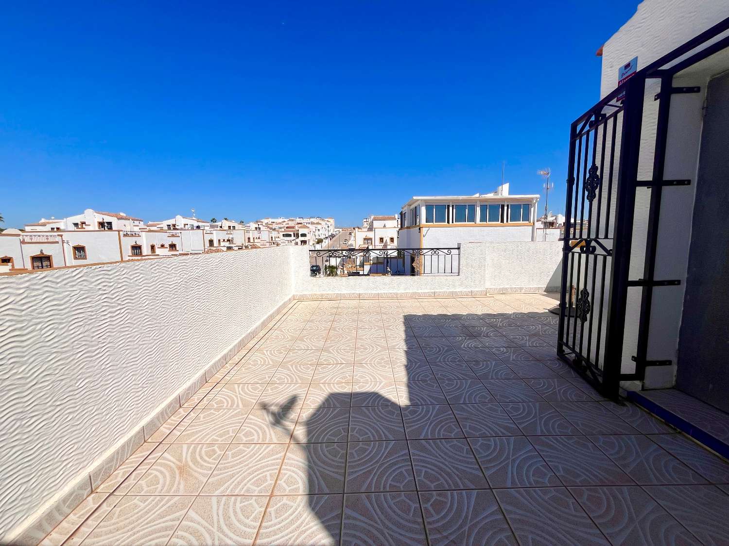 Casa adosada de 3 dormitorios en venta en Bigastro