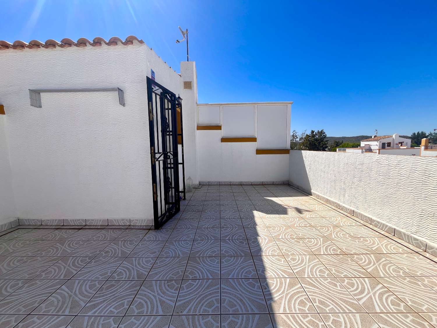 Casa adosada de 3 dormitorios en venta en Bigastro