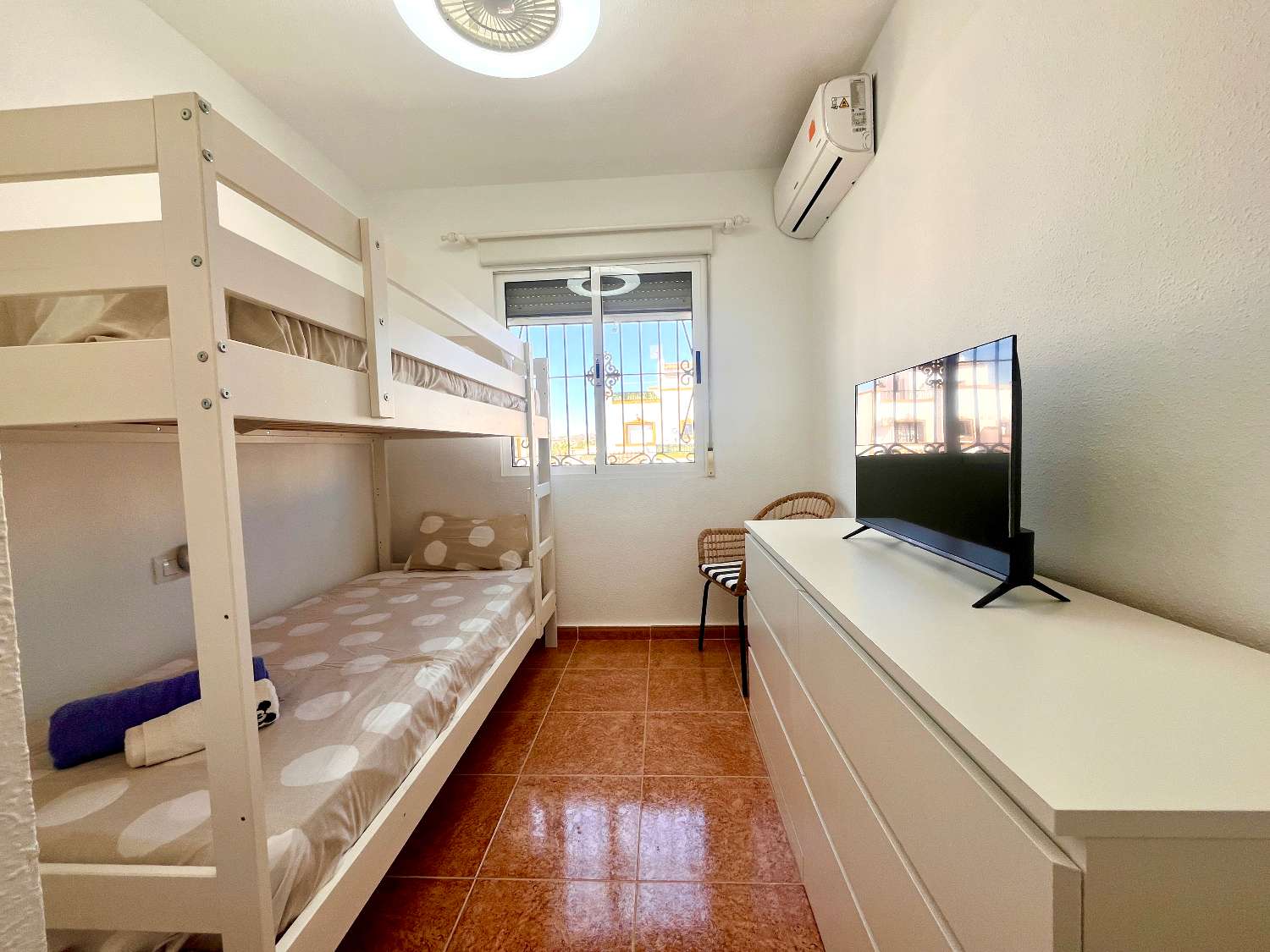 Casa adosada de 3 dormitorios en venta en Bigastro